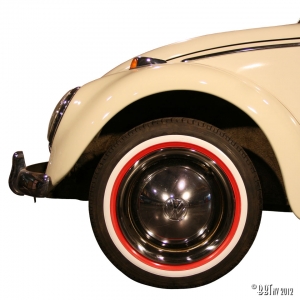 White/red wall ring (small) 14 inch