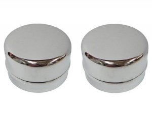 Front wheel centercap on brake drum each