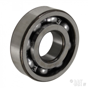 Upper outer bearing in reduction gear case
